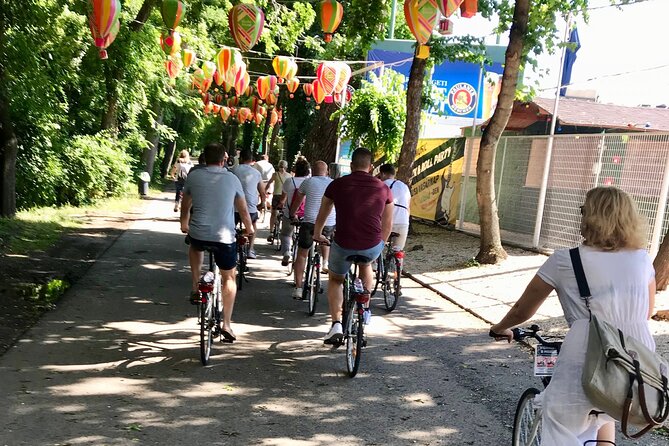 1-Day Bike Rental in Budapest - Bridges and the Castle District After Dark