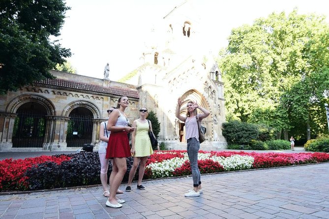 101 things in Budapest - Full Day Tour with Lunch & Metro Pass - Key Points at a Glance
