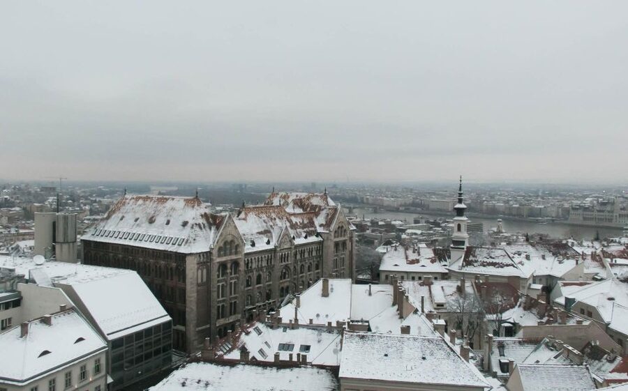 2 Hours Buda Castle Walking Tour - Walk with a Historian - Reaching the former seat of Hungarian kings