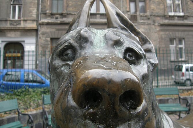 20 Dog-statues in Budapest - a unique tour - Nine Hungarian breeds at the veterinary university