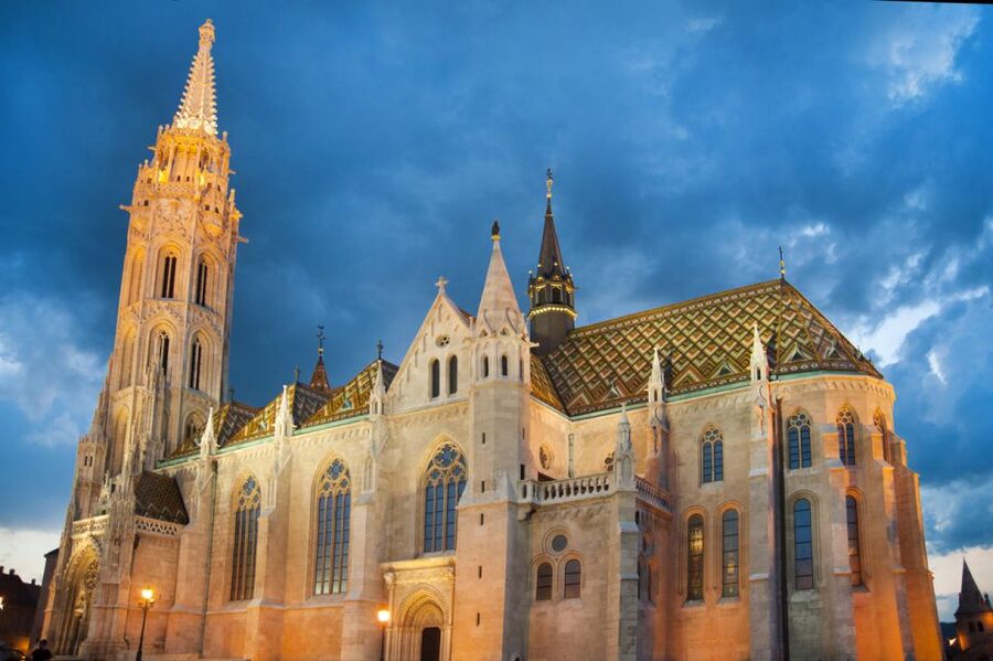 3-Hour Orientation Walking Tour of Buda and Pest - Guides who turn facts into a conversation