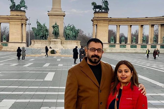 3 Hours Private Guided Tour In Budapest - Walking toward Chain Bridge