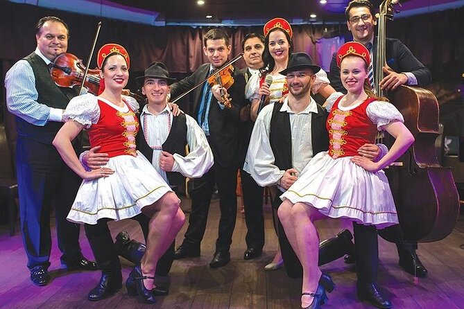 4 Course Dinner Cruise with Operetta, Folk Show and Welcome Drink - What this Danube dinner cruise is really selling
