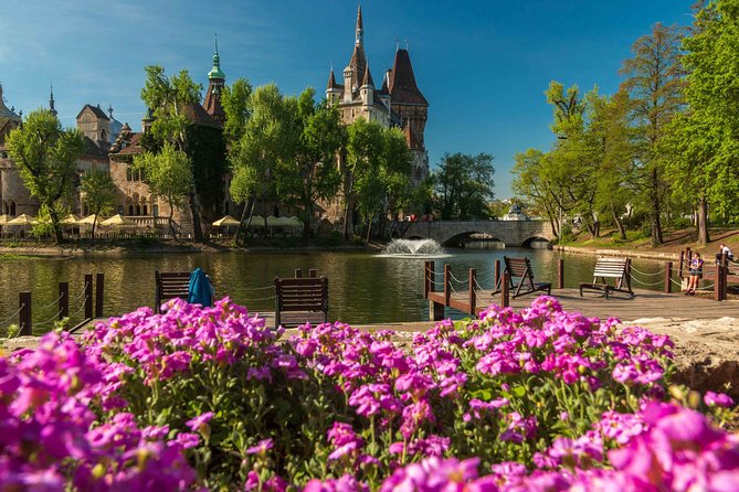 4 hours long private walking tour in Budapest - Heroes’ Square and Andrassy Avenue
