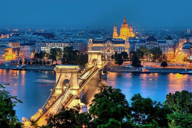 8 days European Highlights PRIVATE TOUR from Budapest including Budapest Vienna Prague and Bratislava - Day 2: Budapest from castle views to the Danube