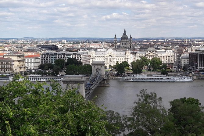 Accessible Budapest Tour - Crossing to Buda by accessible public bus