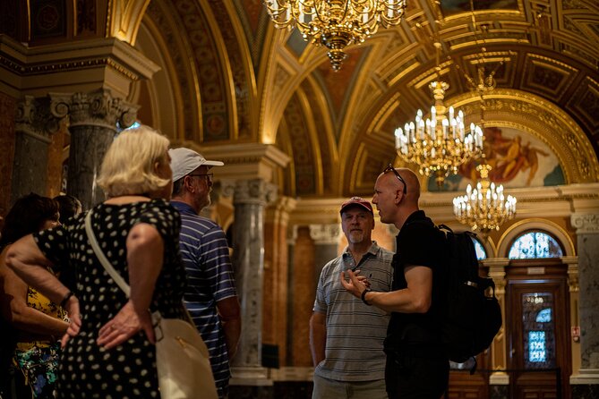 All About Budapest: Full Day Walking Tour with Lunch & Metro Pass - A quick look at Széchenyi Thermal Bath