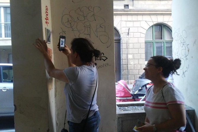 Alternative Street Art Free Walking Tour of Budapest - What the high praise is really about