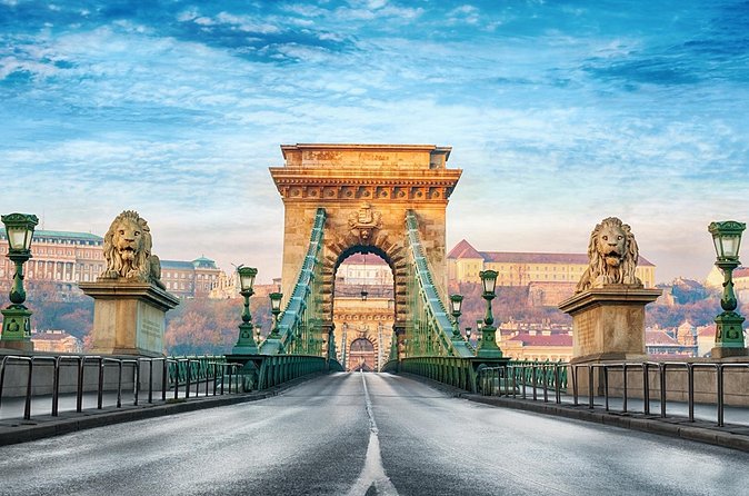 Arrival Transfer: Budapest Airport BUD to Budapest by Sedan - A service built around arrival comfort