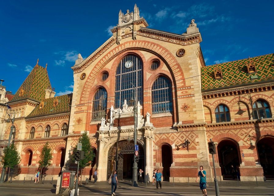 Art Nouveau Tour in Budapest: 3-Hour Private Tour - Reading the facades of late 19th-century Pest