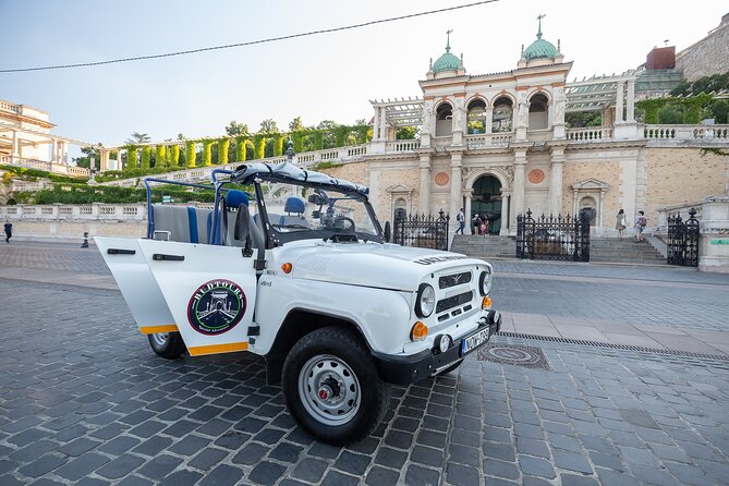 Best of Budapest Tour - St. Stephen’s Basilica and Andrássy Avenue