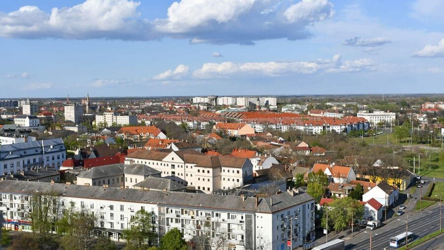 Best of Debrecen: Private Walking Tour with a Local - Local cafés, boutiques, and the flavor of Debrecen
