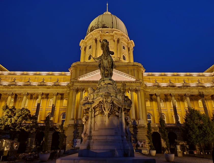 BloodThirsty Hungary: Walking tour & Dark Historical Stories - What makes Oscar and Joe so effective