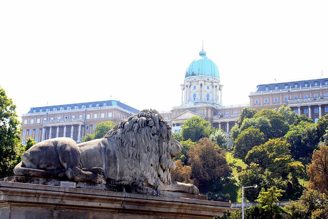 Buda Castle District Walk with Entry to Matthias Church - Quiet corners near Bécsi Kapu Square