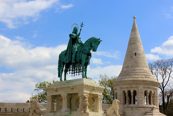 Buda Castle District Walk with Entry to Matthias Church - Buda Castle courtyards and royal statues