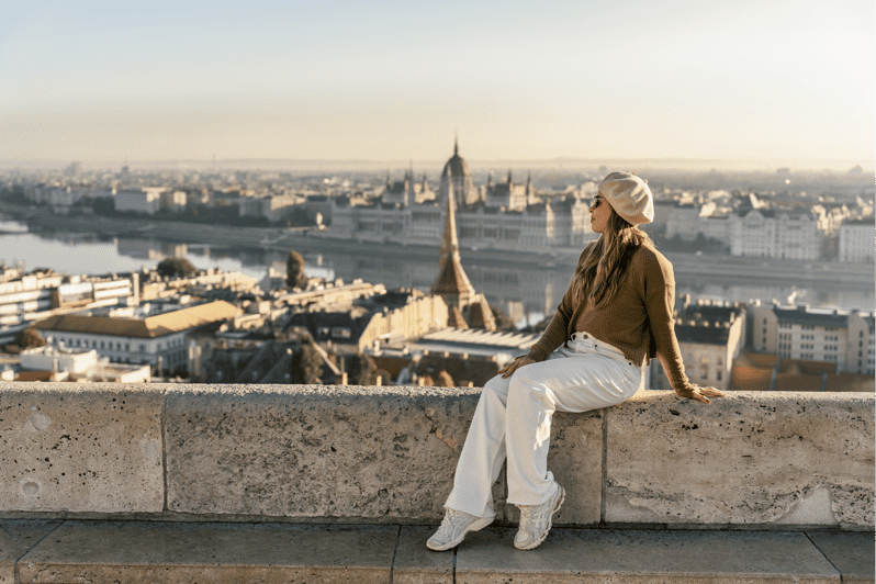 Buda Castle: Group photoshoot with a local guide - What happens during the one-hour session