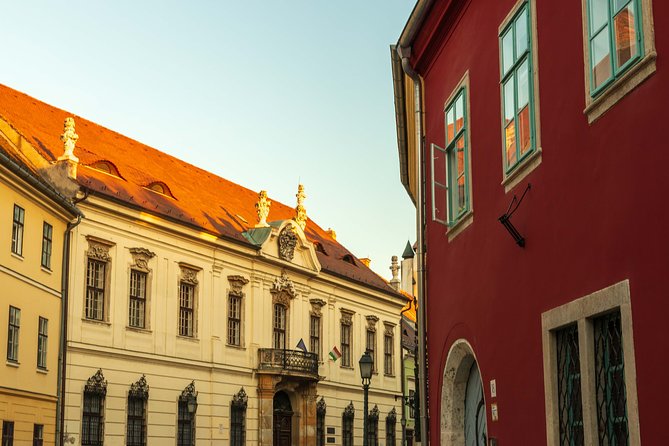 Buda Castle Quarter Walking Tour - A pause along Árpád Tóth Promenade