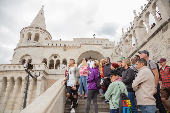 Buda Castle Tour: Fisherman's bastion and hidden gems - Sándor Palace and the Carmelite Monastery