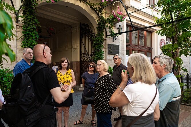 Buda Castle Walking Tour with Matthias church entry, Cake&Coffee - Guide quality is the main strength