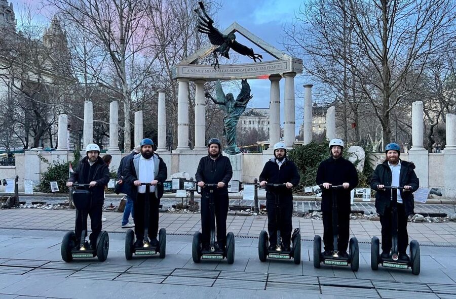 Budapest: 1 Hour Instagram Segway Tour - St. Gerard Sagredo Statue and the Buda riverfront