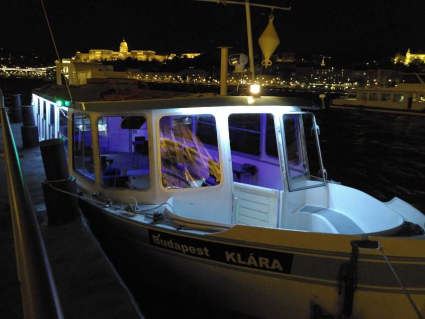 Budapest: 1-Hour Private Boat Cruise - Key points at a glance