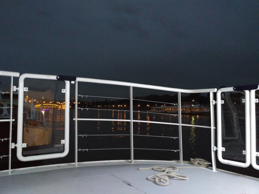 Budapest: 1-Hour Private Boat Cruise - Starting at Dock 42 in Szt. Istvan Park