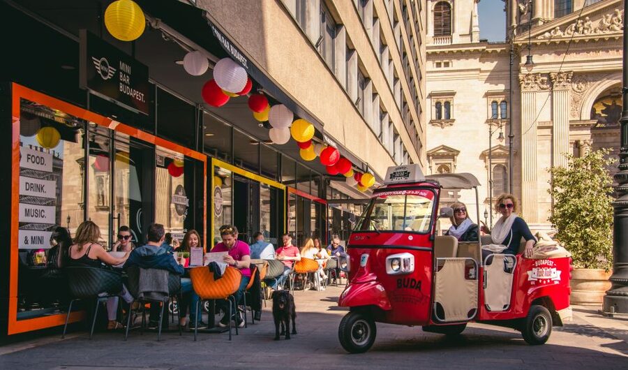 Budapest: 2-Hour Private TukTuk Tour - Starting in central Budapest’s winding streets