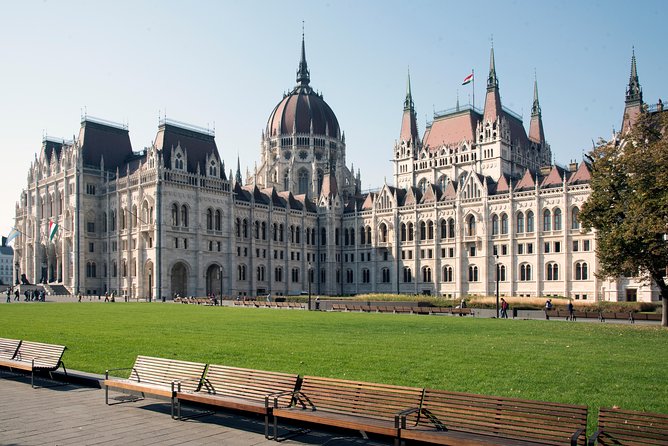Budapest 3-Hour City Tour - Heroes’ Square and Hungary in a few minutes