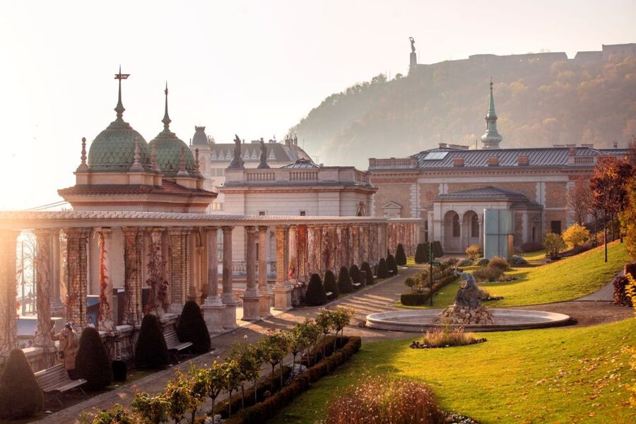 Budapest: 3-hour City Tour with Castle Walk + 1-hour Cruise - Key points at a glance