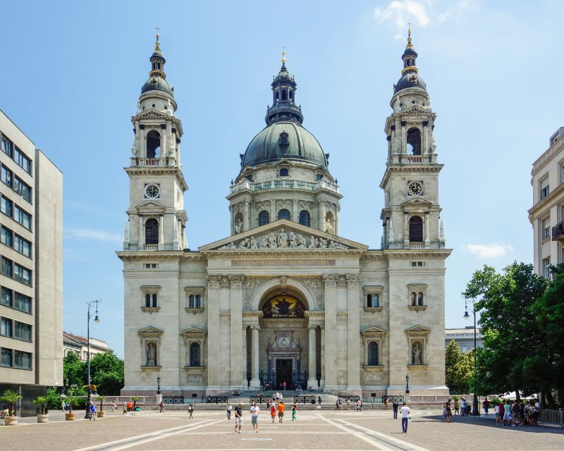 Budapest: 3-hour City Tour with Castle Walk + 1-hour Cruise - The guides can shape the whole day