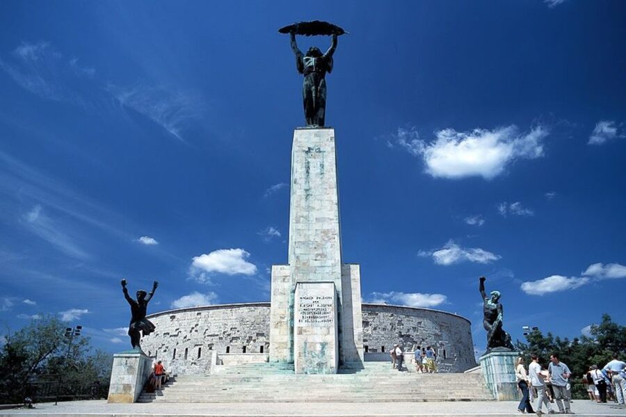 Budapest: 3-Hour Grand City Tour and Castle Walk - Castle Hill and Fisherman’s Bastion
