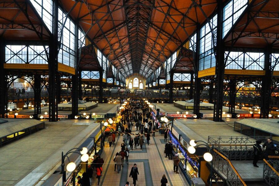 Budapest: 3-Hour Grand City Tour and Castle Walk - St. Stephen’s Basilica and the return through Pest