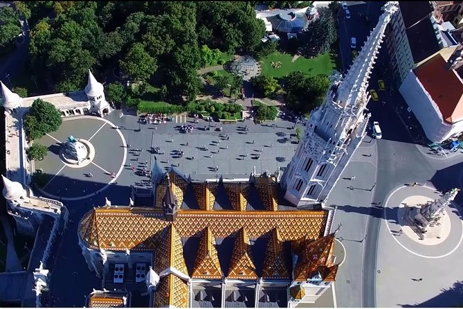 Budapest: 3-Hour Live-guided Bus Tour and 1-hour River Cruise - Fisherman’s Bastion and the Castle District
