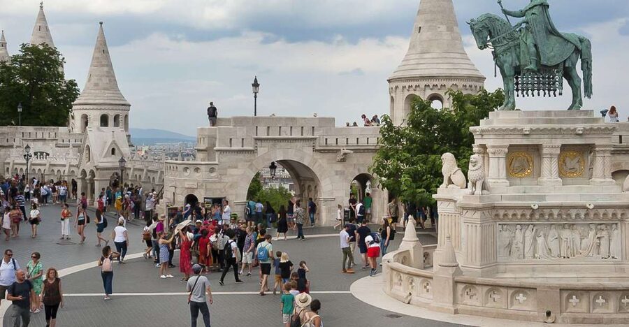 Budapest 3-Hour Walking Tour in Italian - Key points at a glance