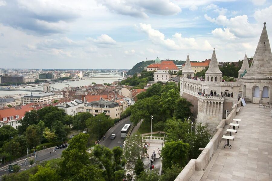 Budapest 3-Hour Walking Tour in Italian - Matthias Church and the Gothic heart of Buda