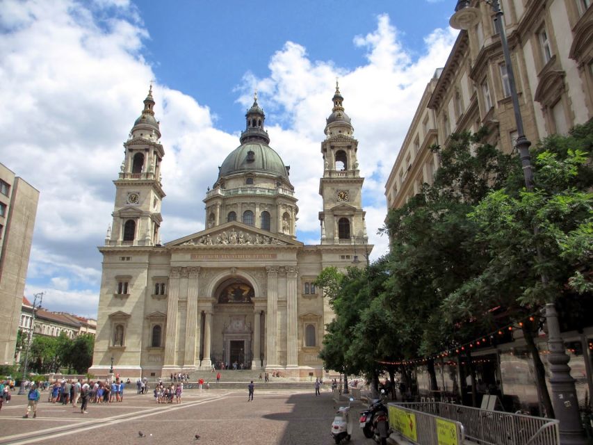 Budapest: 3-Hour Walking Tour of Pest with a Historian - The Danube Promenade and Pest’s grand riverfront