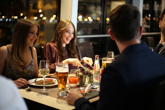 Budapest 4 course Dinner Cruise with Bar Piano and Welcome Drink - The four-course dinner and welcome drink