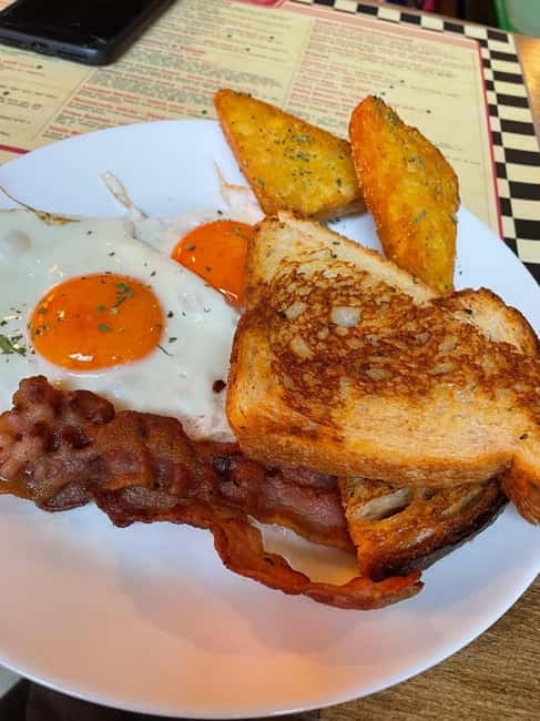 Budapest: 4-hour Bottomless Brunch w/ Cocktails & Craft Beer - How the 11 am to 4 pm timing works