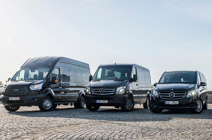 Budapest Airport transfer from Liszt Ferenc International Airport to City Centre - Drivers, communication, and luggage help
