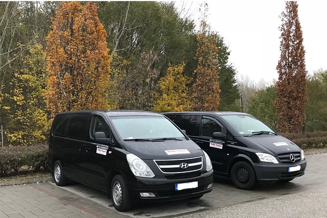 Budapest Airport Transfer - return (arrival & departure) with discount - Arrival at Budapest Airport, from name board to hotel