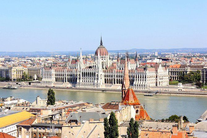Budapest All in One Small Group Walking Tour with Strudel Stop - The Danube Promenade and Chain Bridge
