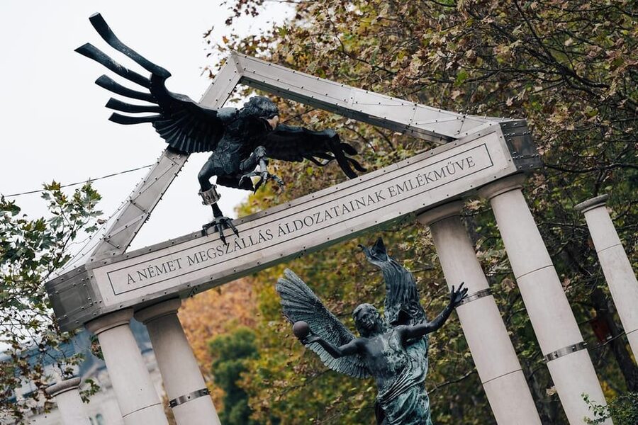Budapest: Alternative Street Art & Jewish Tour - Who will get the most from this experience?
