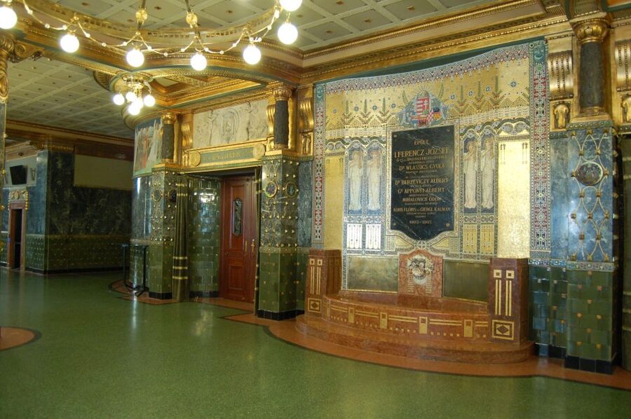 Budapest Art Nouveau Walking Tour - What happens when sites are closed