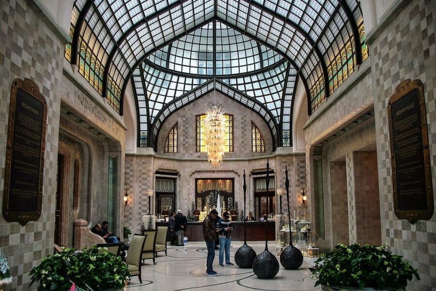 Budapest Art Nouveau Walking Tour - Kazinczy Street Synagogue and the tour’s most unusual ending