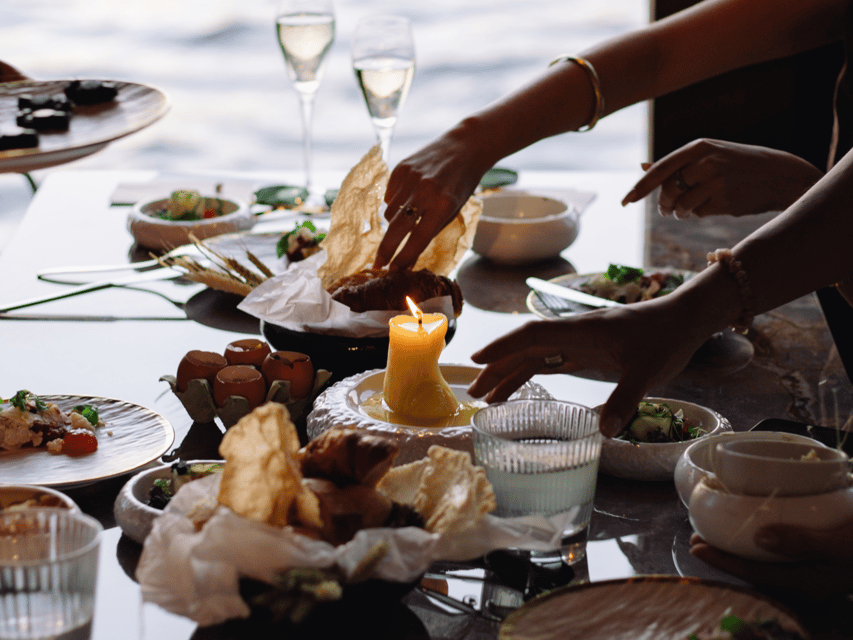 Budapest: BBQ Dinner Cruise w/ Live Music & Unlimited Drinks - Key points to know before booking