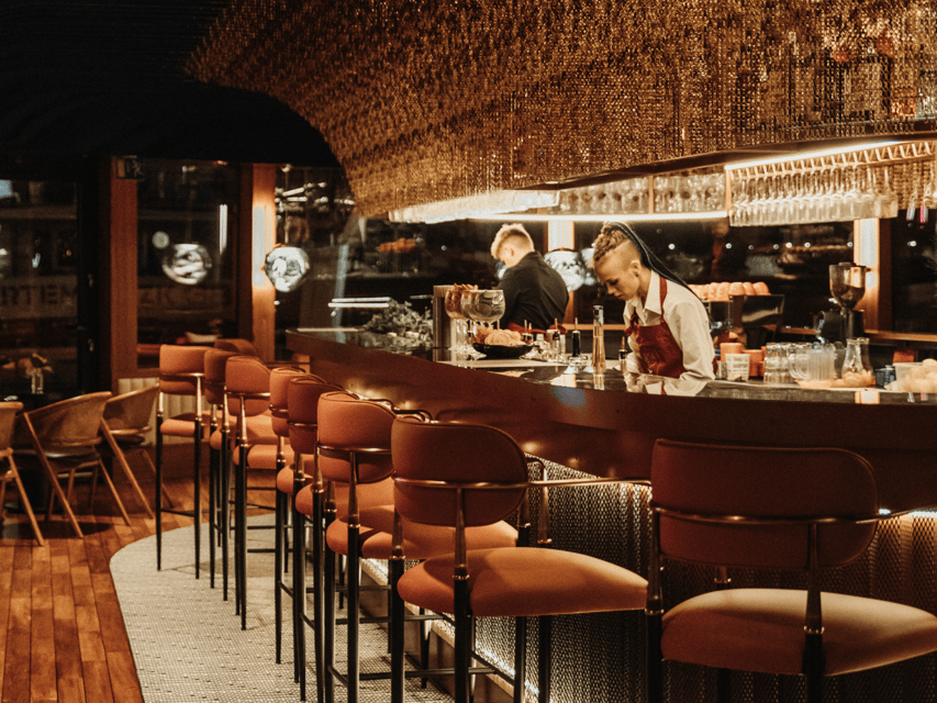 Budapest: BBQ Dinner Cruise w/ Live Music & Unlimited Drinks - Timing, cancellations, and one practical warning