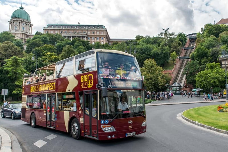 Budapest: Big Bus Hop-On Hop-Off Tour & Danube River Cruise - Váci Street, Elizabeth Bridge, and the southbound river views