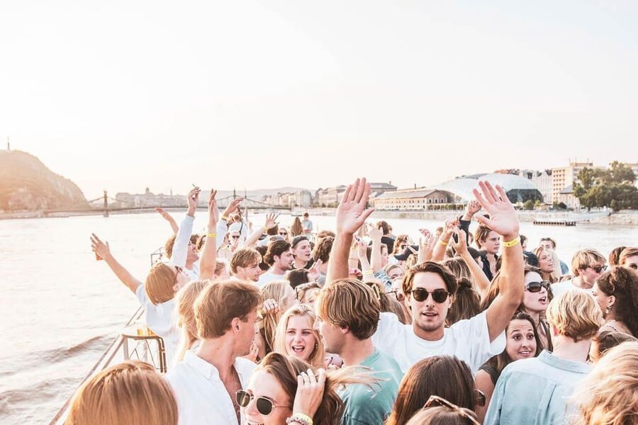 Budapest: Boat Party with option of Unlimited Drinks - Boarding the boat for a five-to-six-hour night
