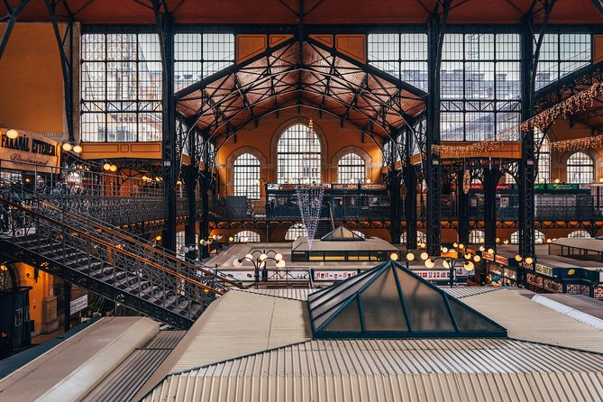 Budapest: Book A Local Host - Flexible walking, with room to change direction
