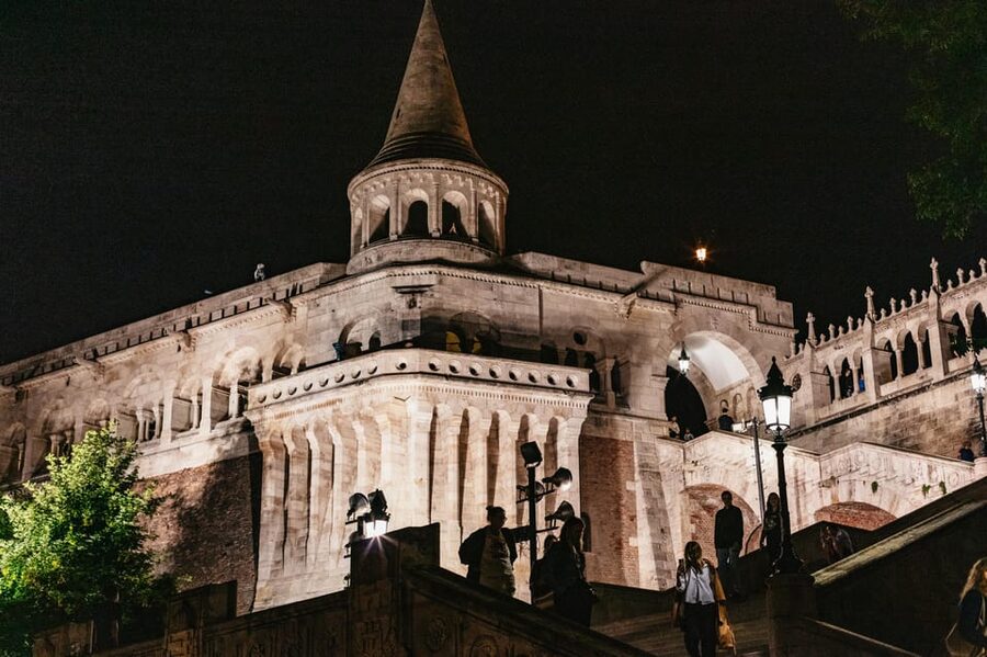 Budapest: Buda Castle District Vampires and Myths Night Tour - Prince Eugene and the power of the hilltop